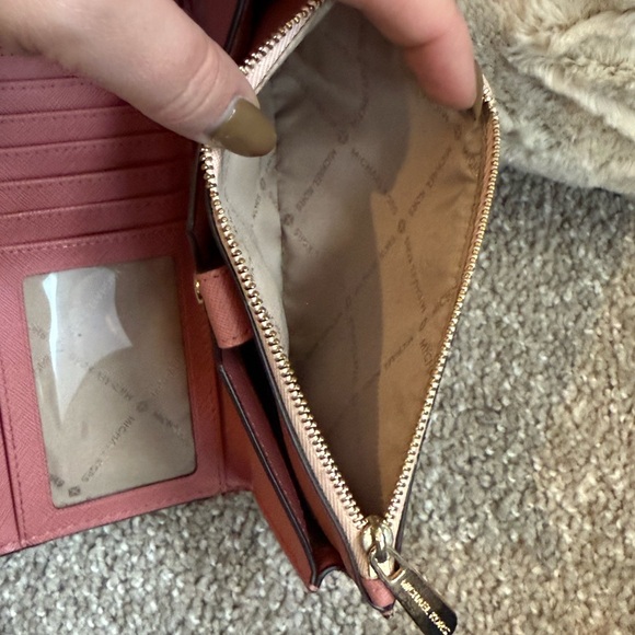 MICHAEL KORS Pink Logo-Print Wristlet with Gold Hardware - Picture 7 of 8